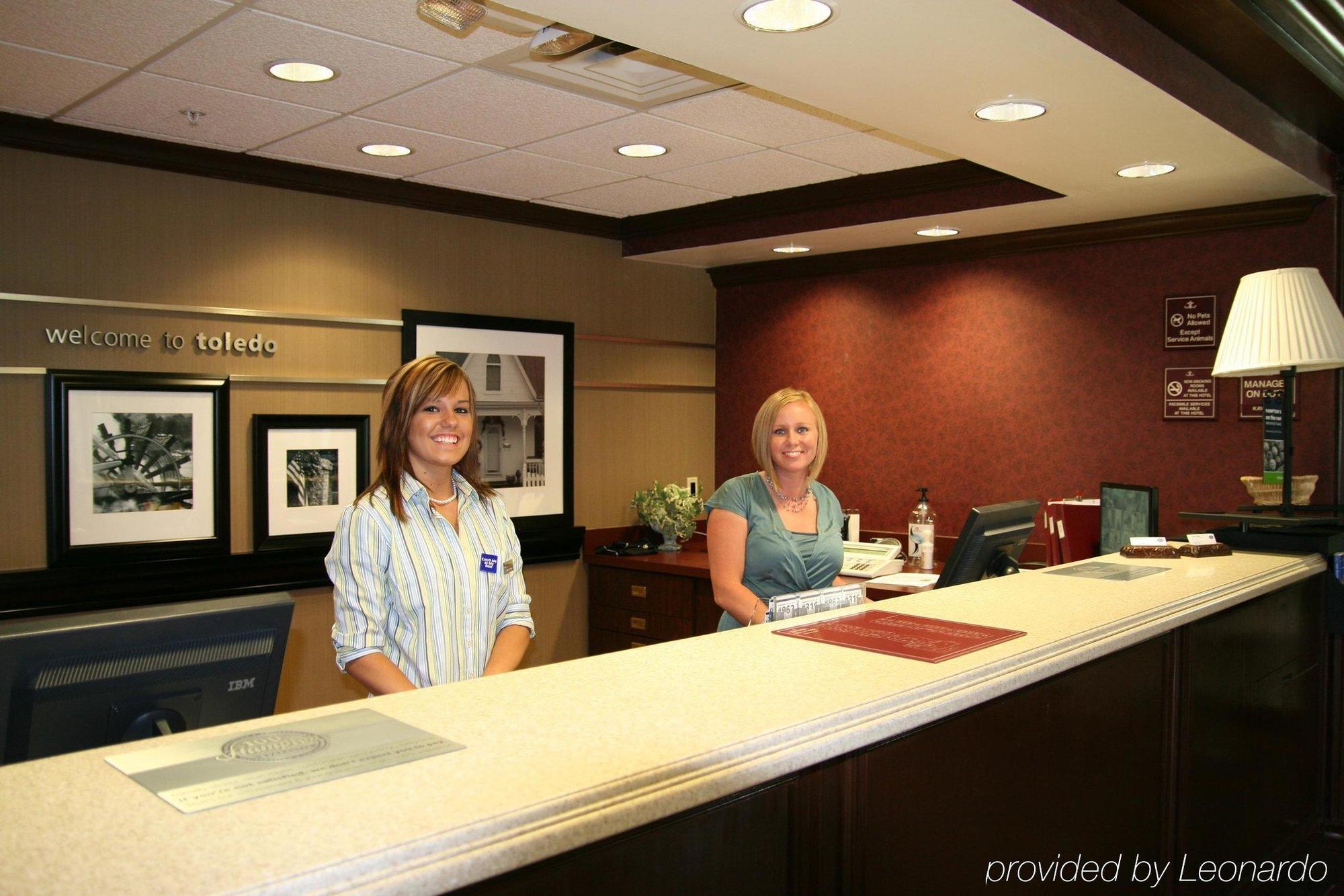 Comfort Inn & Suites Toledo Interior photo