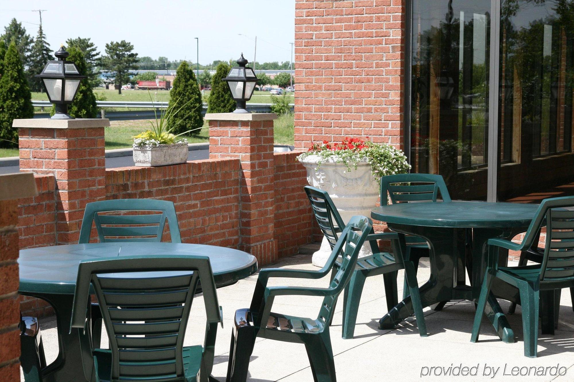 Comfort Inn & Suites Toledo Exterior photo