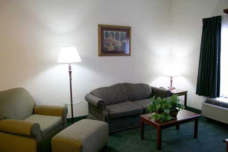 Comfort Inn & Suites Toledo Exterior photo